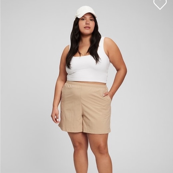 NWT GAP-FIT ALL PURPOSE RECYCLED REC NYLON SHORTS SIZE LARGE - Picture 4 of 10